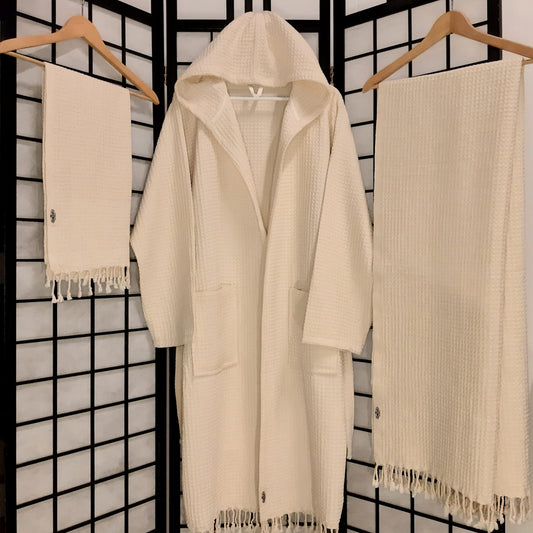 Luxury Bath Linen Set - Bathrobe, bath towel and towel made of waffle cotton